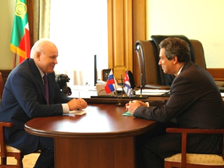 Хакасию посетил посол Кубы в России